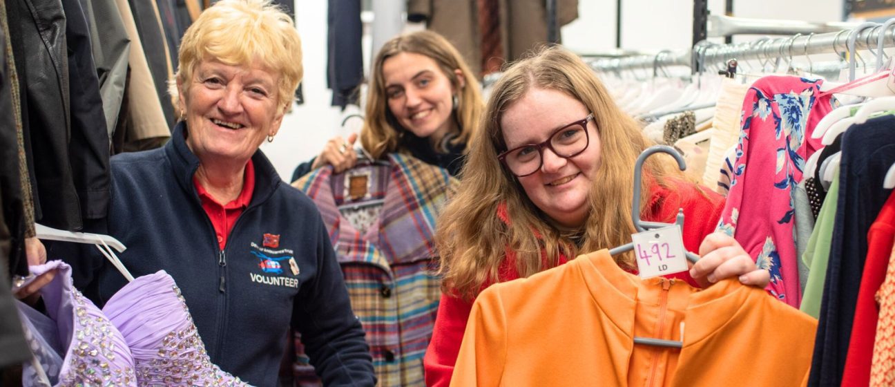 DAA shop volunteers